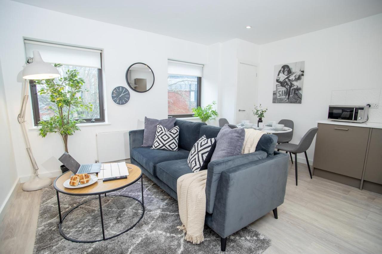 Pembroke House Apartments Exeter For Families Business Relocation Free Parking Exteriör bild