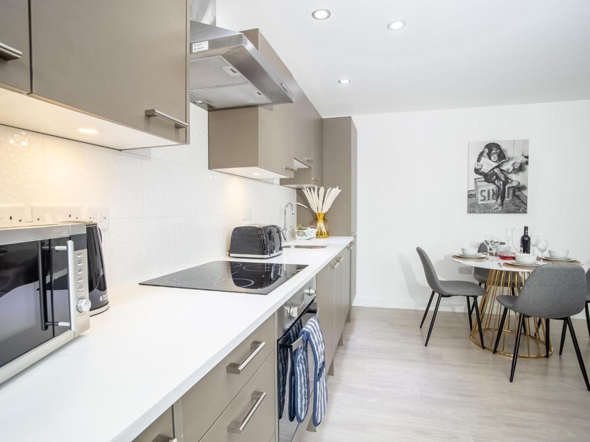 Pembroke House Apartments Exeter For Families Business Relocation Free Parking Exteriör bild