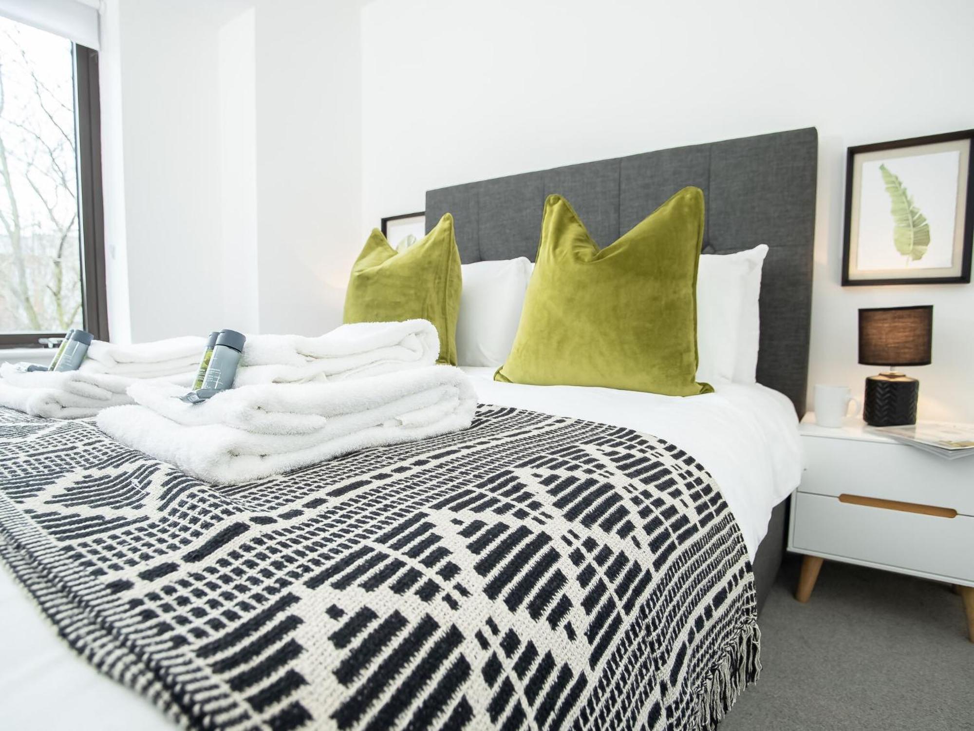 Pembroke House Apartments Exeter For Families Business Relocation Free Parking Exteriör bild