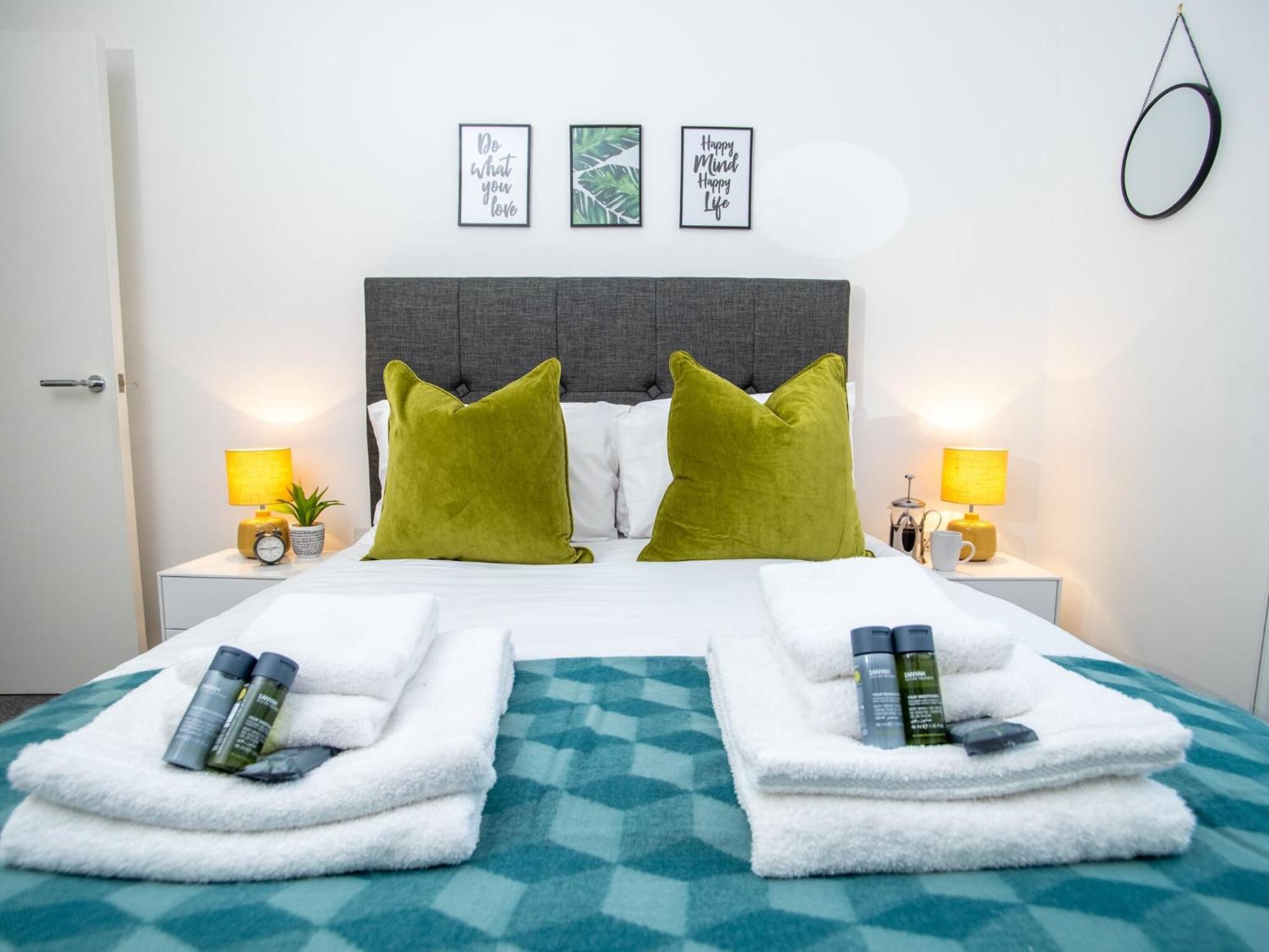 Pembroke House Apartments Exeter For Families Business Relocation Free Parking Exteriör bild