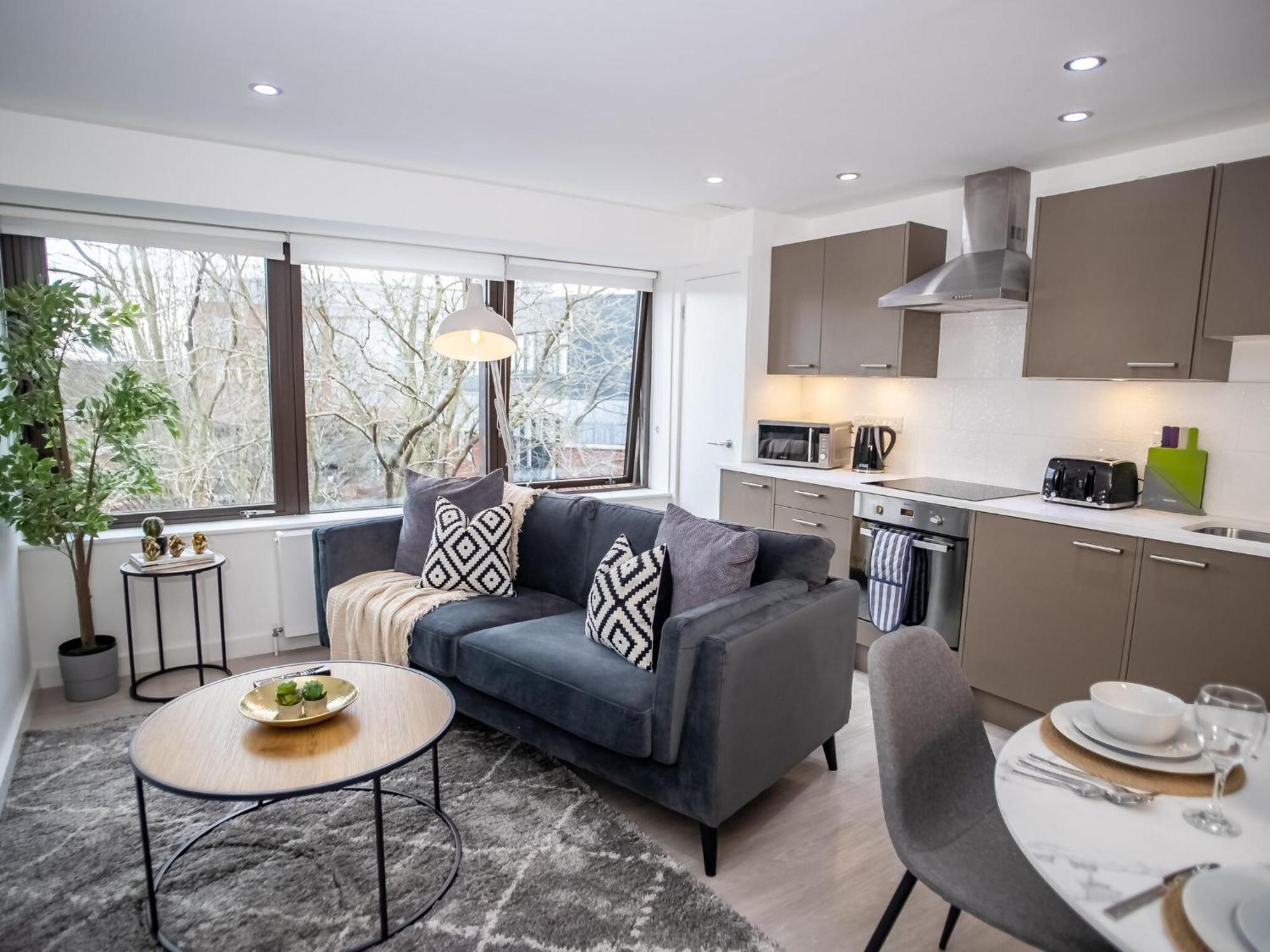 Pembroke House Apartments Exeter For Families Business Relocation Free Parking Exteriör bild